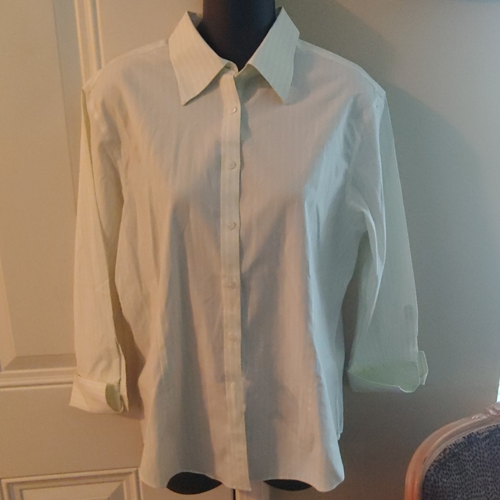 Brooks Brothers Fitted Ladies Shirt Size 12 NWOT